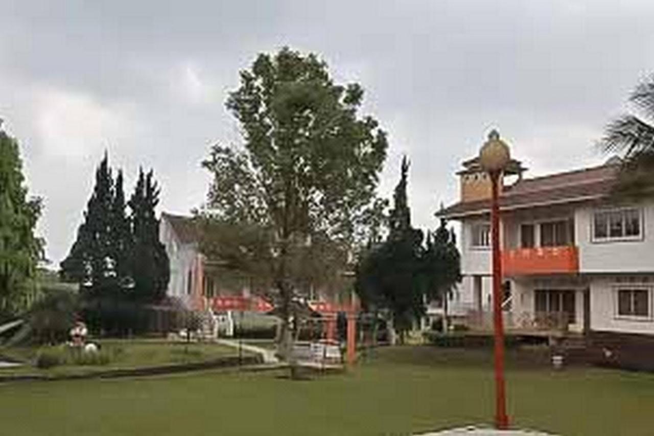 Hotel Puspa Sari Redpartner Ciater Dış mekan fotoğraf