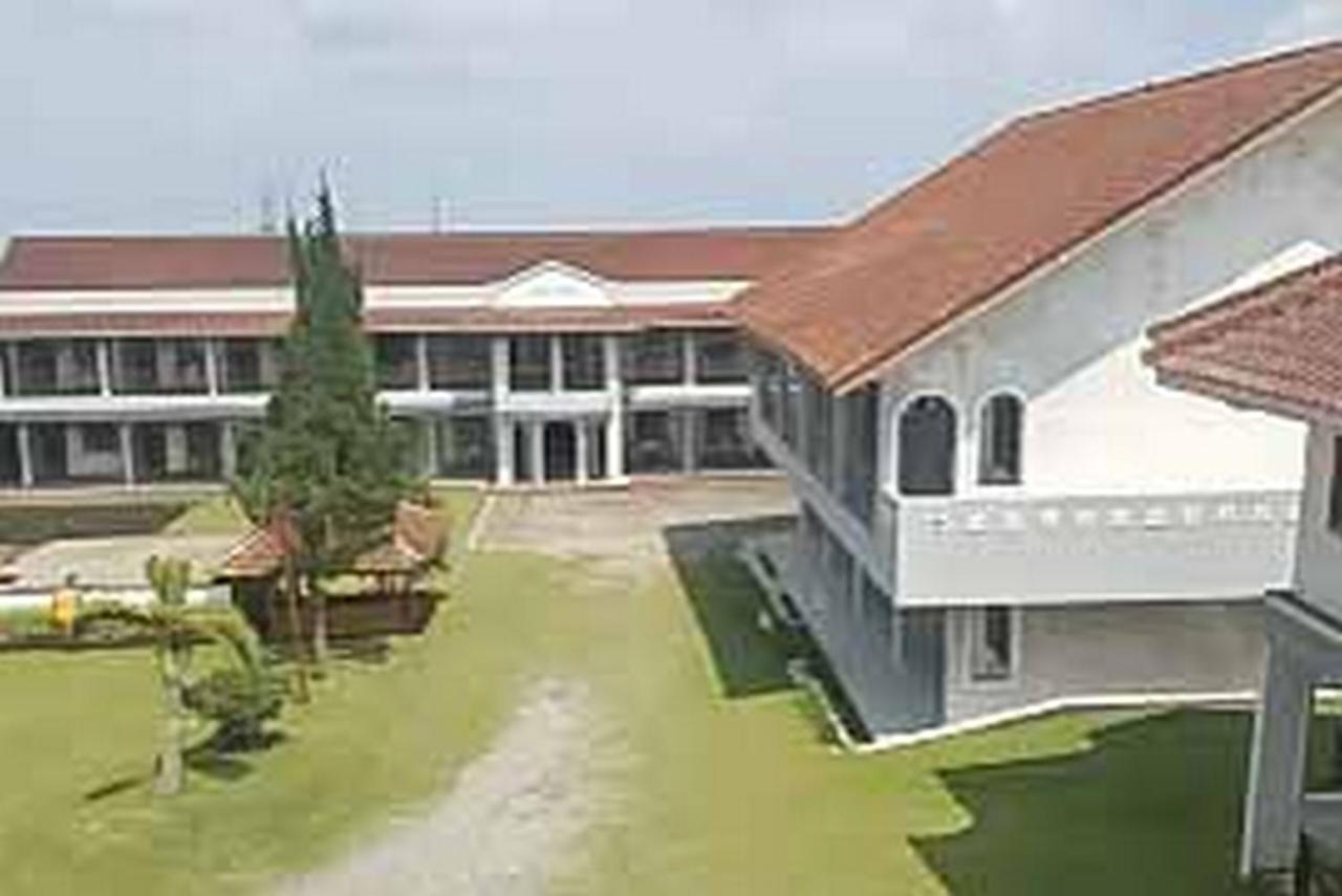 Hotel Puspa Sari Redpartner Ciater Dış mekan fotoğraf