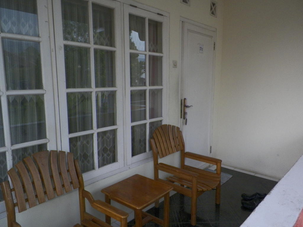 Hotel Puspa Sari Redpartner Ciater Oda fotoğraf