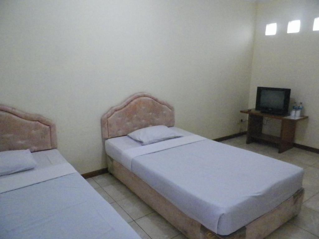 Hotel Puspa Sari Redpartner Ciater Oda fotoğraf