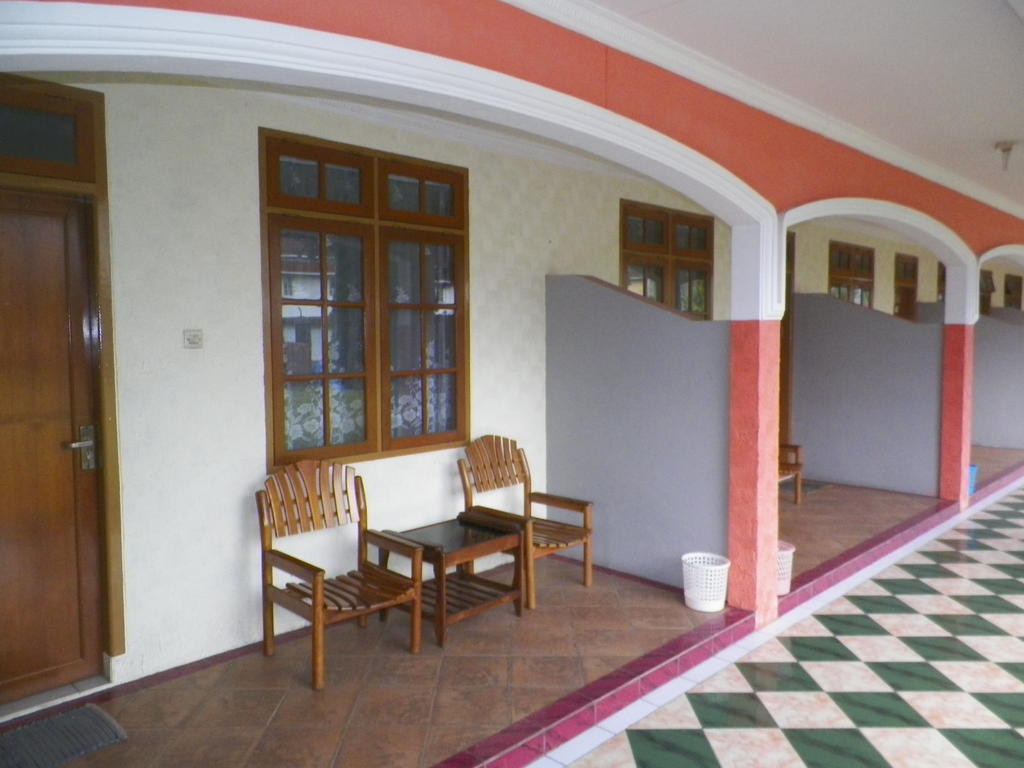 Hotel Puspa Sari Redpartner Ciater Oda fotoğraf