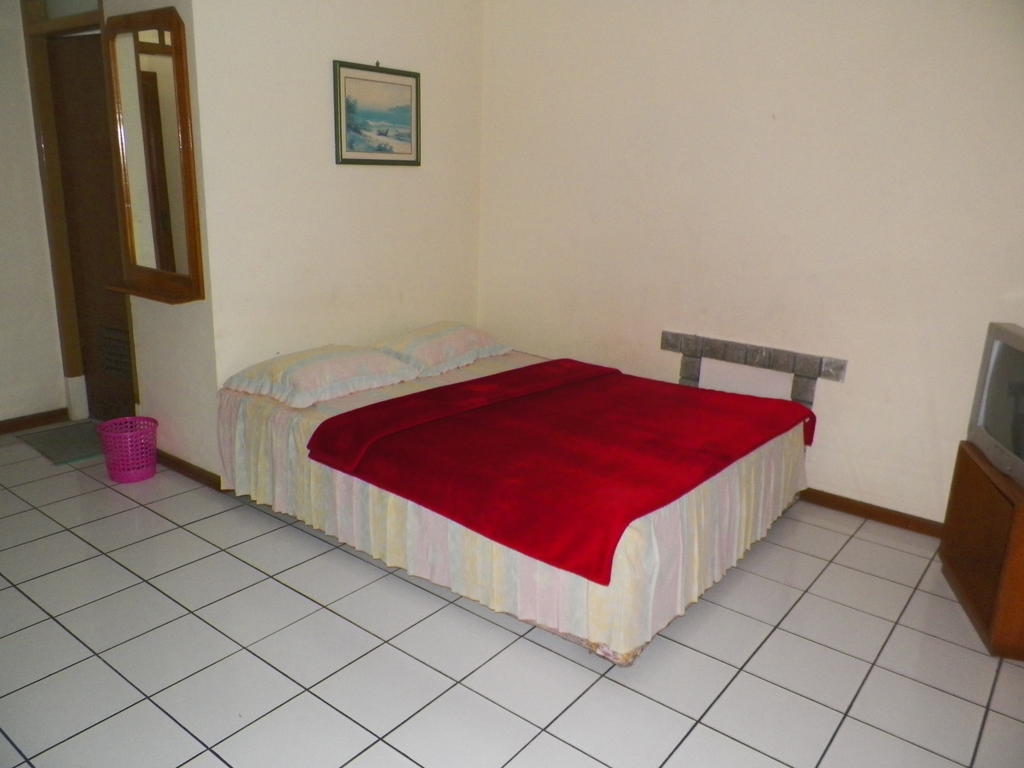 Hotel Puspa Sari Redpartner Ciater Oda fotoğraf